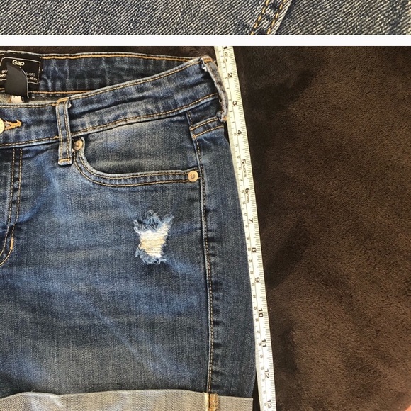 Gap sexy boyfriend jean shorts - Picture 8 of 11
